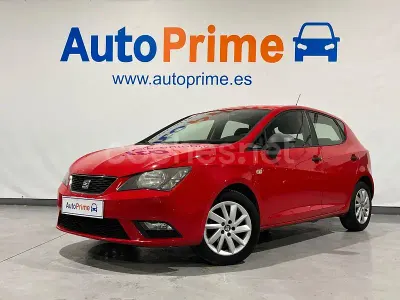 Usado Seat Ibiza Style 90 HP (66 kW) 2016 Vermelho Sedan