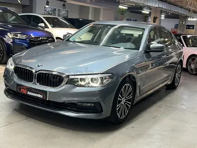 Usado BMW 520 Sport Line 190 CV (139 kW) 2019 Gris / plata Berlina