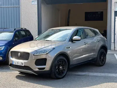 Usado Jaguar E-Pace SE 200 CV (147 kW) 2019 Gris / plata SUV