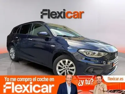 Usado Fiat Tipo Easy 120 CV (88 kW) 2019 Negro Familiar