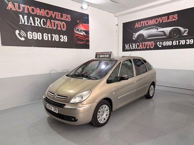 Usado Citroën Xsara Picasso Exclusive 90 CV (66 kW) 2003 Beige Monovolumen