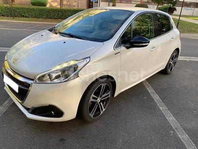 Usado Peugeot 208 Allure 110 CV (80 kW) 2017 Blanco Utilitario