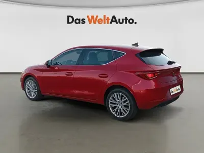 Usado Seat Leon XCELLENCE 150 CV (110 kW) 2022 Rojo Berlina
