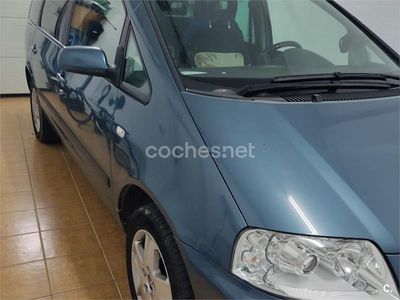 Usado VW Sharan Highline 130 CV (95 kW) 2002 Azul Monovolumen