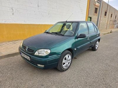 Usado Citroën Saxo 58 CV (42 kW) 2002 Verde Utilitario