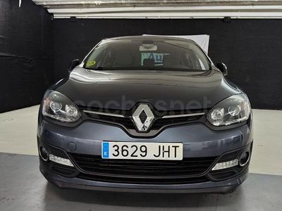 Usado Renault Mégane LIMITED 110 CV (80 kW) 2015 Verde Berlina