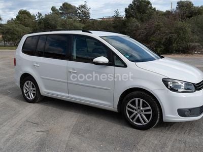 Usado VW Touran Advance 105 CV (77 kW) 2015 Blanco Monovolumen