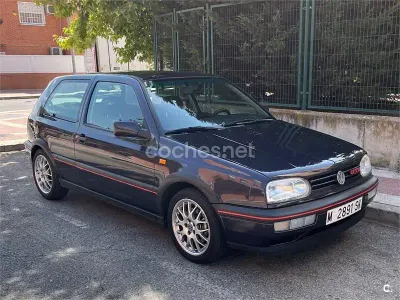 Usado VW Golf III GTI 115 CV (84 kW) 1995 Violeta / lila Berlina