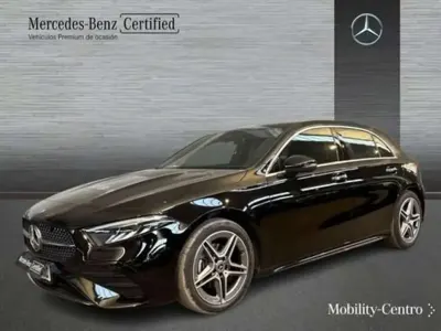 Usado Mercedes A180 109 CV (80 kW) 2024 Negro Utilitario