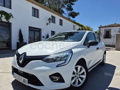 Usado Renault Clio V Business 100 CV (73 kW) 2021 Blanco Berlina