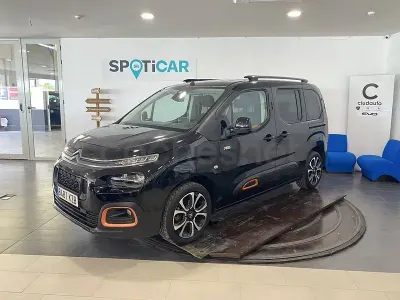 Usado Citroën Berlingo PureTech 110 CV (80 kW) 2019 Negro Monovolumen