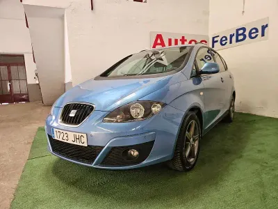 Usado Seat Altea I-Tech 105 CV (77 kW) 2015 Azul Monovolumen