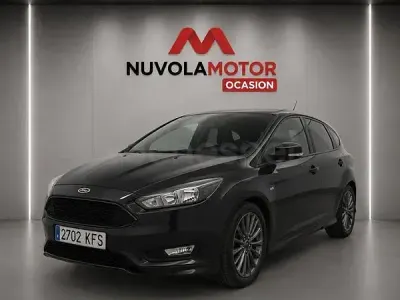 Usado Ford Focus ST-Line 125 CV (91 kW) 2017 Negro Berlina