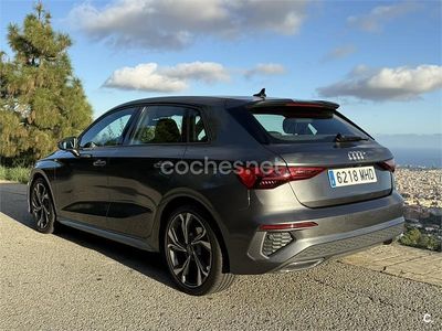 Gris / plata Usado 2023 Audi A3 S-Line Berlina | 29.990 € (Precio justo)