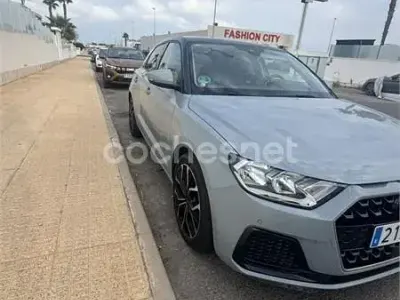 Usado Audi A1 Sportback 110 CV (80 kW) 2021 Gris / plata Utilitario