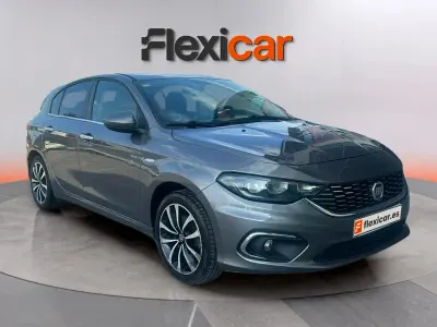 Usado Fiat Tipo Lounge 120 CV (88 kW) 2020 Gris Berlina