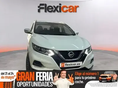 Usado Nissan Qashqai Acenta 140 HP (102 kW) 2021 Branco SUV