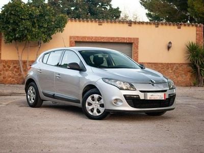 Gris Usado 2014 Renault Mégane III Business Utilitario | 5700 € (Precio justo)
