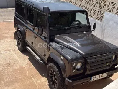Usado Land Rover Defender SE 122 CV (89 kW) 2010 Negro Familiar