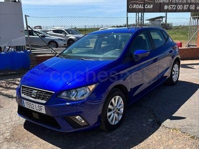 Usado Seat Ibiza Style Plus 110 CV (80 kW) 2021 Azul Utilitario