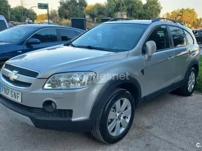 Usado Chevrolet Captiva LT 150 CV (110 kW) 2009 Gris / plata SUV