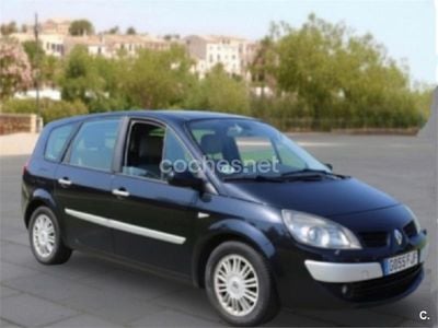 Usado Renault Grand Scénic II Dynamique 130 CV (95 kW) 2008 Negro Monovolumen