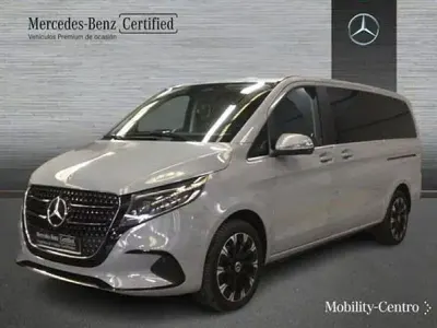 Usado Mercedes V250 Avantgarde 2024 Gris Monovolumen