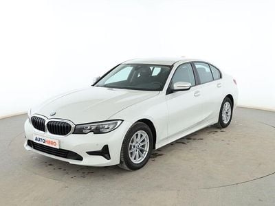 Usado BMW 320e Comfort Edition 190 CV (139 kW) 2022 Blanco Berlina