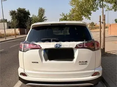 Usado Toyota RAV4 Hybrid 197 CV (144 kW) 2016 Blanco SUV