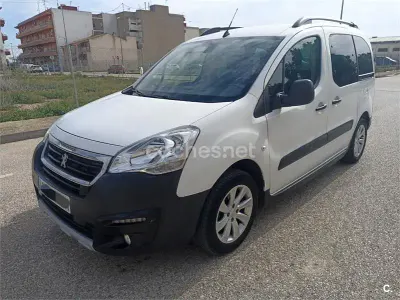 Usado Peugeot Partner Tepee Outdoor 100 CV (73 kW) 2016 Blanco Monovolumen