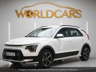 Usado Kia Niro 105 CV (77 kW) 2022 Blanco SUV