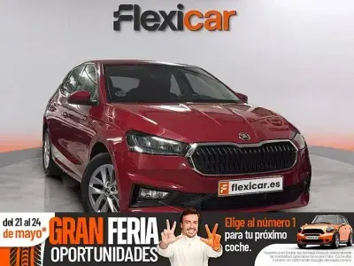 Käytetty Skoda Fabia Selection 95 HP (69 kW) 2024 Punainen Sedan