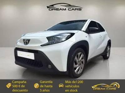 Usado Toyota Aygo X Play 72 CV (52 kW) 2023 Blanco SUV