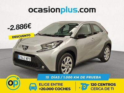 Usado Toyota Aygo X Play 72 CV (52 kW) 2024 Gris SUV