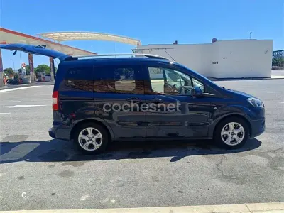 Usado Ford Tourneo Courier Sport 100 CV (73 kW) 2019 Azul Monovolumen