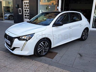 Usado Peugeot 208 Allure 100 CV (73 kW) 2021 Blanco Utilitario