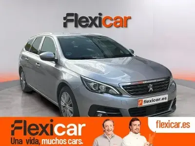 Używany Peugeot 308 SW Allure 130 KM (95 kW) 2021 Szary Kombi