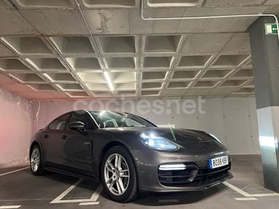 Porsche Panamera 4