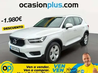 Begagnad Volvo XC40 Momentum 156 HK (114 kW) 2018 Vit SUV