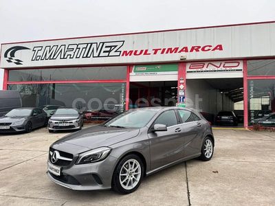 Gris / plata Usado 2017 Mercedes A180 Berlina | 17.300 € (Precio justo)
