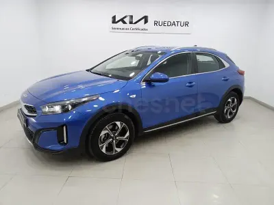 Usado Kia XCeed 100 CV (73 kW) 2025 Azul SUV