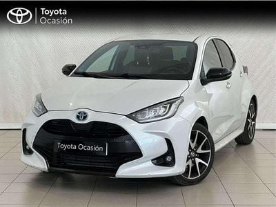 Blanco Usado 2021 Toyota Yaris Hybrid Plus Utilitario | 18.990 € (Un poco caro)
