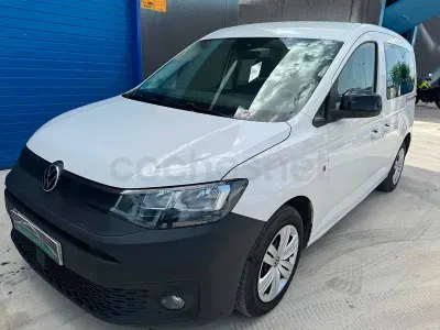 Usado VW Caddy Life 122 CV (89 kW) 2021 Blanco Monovolumen