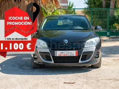 Begagnad Renault Mégane Dynamique 105 HK (77 kW) 2009 Svart Sedan