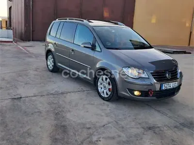 Usado VW Touran Highline 140 CV (102 kW) 2007 Beige Monovolumen
