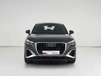 Usado Audi Q2 Black Edition 150 CV (110 kW) 2025 Gris SUV
