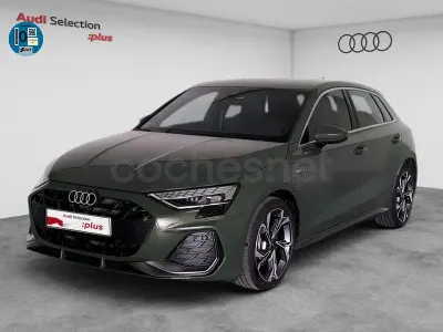 Usado Audi A3 S-Line 204 CV (150 kW) 2025 Verde Berlina