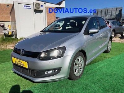 Usado VW Polo 75 CV (55 kW) 2013 Gris / plata Utilitario