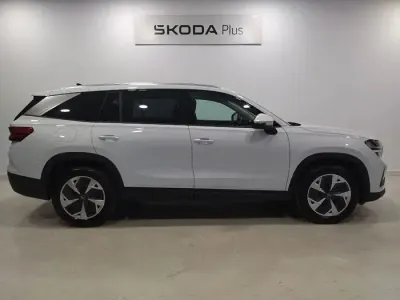 Usado Skoda Kodiaq Selection 150 CV (110 kW) 2025 Blanco SUV