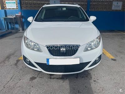 Usado Seat Ibiza ST Style 105 CV (77 kW) 2010 Gris / plata Familiar